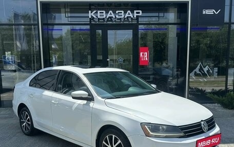 Volkswagen Jetta VI, 2017 год, 999 000 рублей, 3 фотография