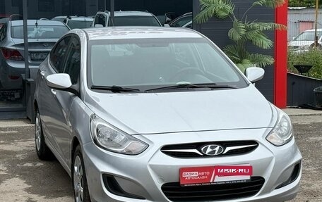 Hyundai Solaris II рестайлинг, 2013 год, 750 000 рублей, 3 фотография