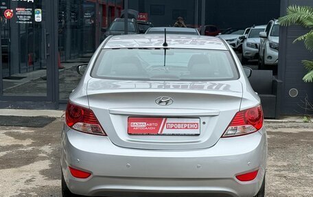 Hyundai Solaris II рестайлинг, 2013 год, 750 000 рублей, 10 фотография