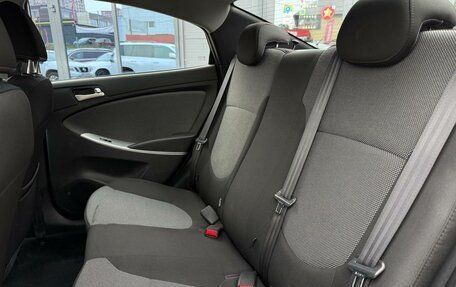 Hyundai Solaris II рестайлинг, 2013 год, 750 000 рублей, 19 фотография