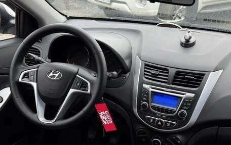 Hyundai Solaris II рестайлинг, 2013 год, 750 000 рублей, 16 фотография