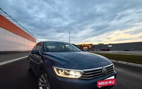 Volkswagen Passat B8 рестайлинг, 2018 год, 1 850 000 рублей, 3 фотография