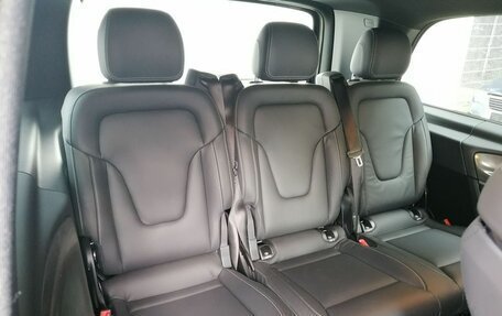 Mercedes-Benz V-Класс, 2024 год, 13 050 000 рублей, 21 фотография