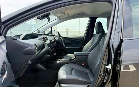 Toyota Prius IV XW50, 2022 год, 1 800 000 рублей, 16 фотография