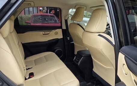 Lexus NX I, 2017 год, 2 600 000 рублей, 6 фотография