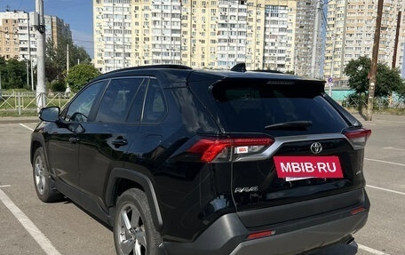 Toyota RAV4, 2020 год, 3 100 000 рублей, 3 фотография