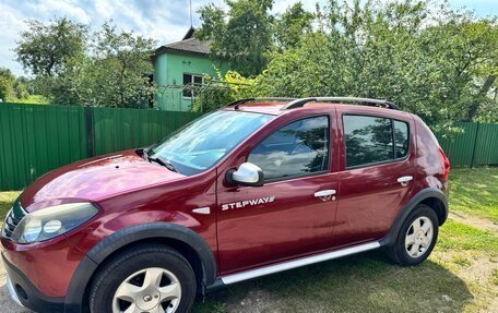 Renault Sandero I, 2012 год, 700 000 рублей, 1 фотография
