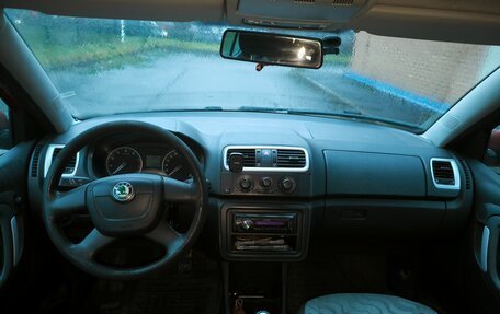 Skoda Fabia II, 2009 год, 315 000 рублей, 24 фотография