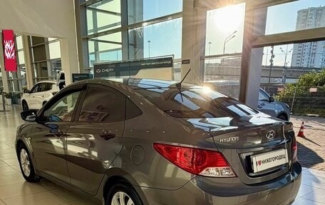 Hyundai Solaris II рестайлинг, 2011 год, 649 000 рублей, 7 фотография