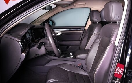 Volkswagen Touareg III, 2018 год, 4 700 000 рублей, 9 фотография