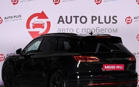 Volkswagen Touareg III, 2018 год, 4 700 000 рублей, 3 фотография