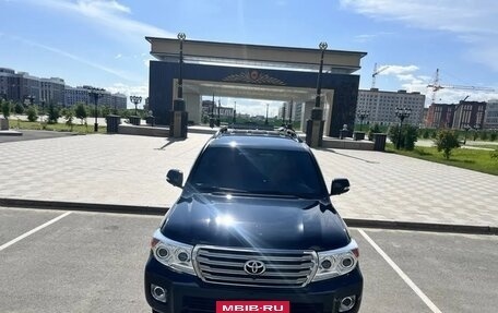 Toyota Land Cruiser 200, 2013 год, 10 800 000 рублей, 7 фотография