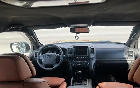Toyota Land Cruiser 200, 2013 год, 10 800 000 рублей, 40 фотография