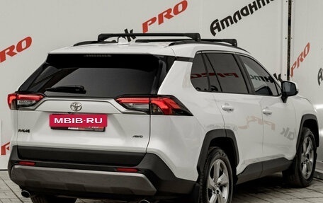 Toyota RAV4, 2020 год, 3 250 000 рублей, 7 фотография