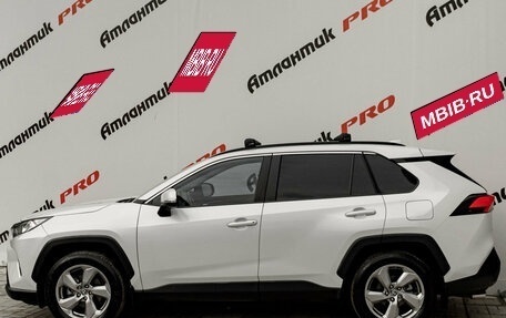 Toyota RAV4, 2020 год, 3 250 000 рублей, 8 фотография