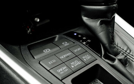 Toyota RAV4, 2020 год, 3 250 000 рублей, 23 фотография