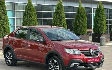 Renault Logan II, 2018 год, 1 095 000 рублей, 1 фотография