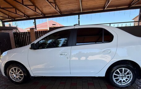 Renault Logan II, 2018 год, 735 000 рублей, 7 фотография