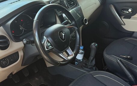 Renault Logan II, 2018 год, 735 000 рублей, 13 фотография