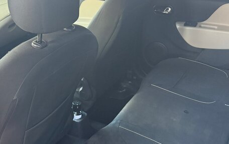 Renault Logan II, 2018 год, 735 000 рублей, 16 фотография
