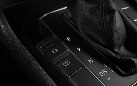 Volkswagen Tiguan II, 2020 год, 2 759 000 рублей, 17 фотография
