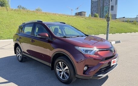 Toyota RAV4, 2019 год, 2 990 000 рублей, 3 фотография