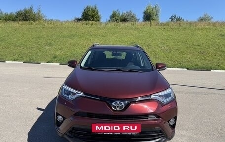 Toyota RAV4, 2019 год, 2 990 000 рублей, 5 фотография