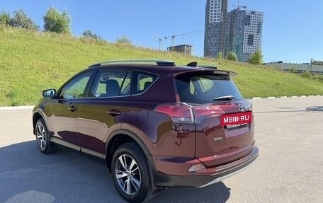 Toyota RAV4, 2019 год, 2 990 000 рублей, 4 фотография