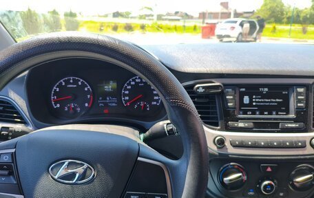 Hyundai Solaris II рестайлинг, 2018 год, 1 115 000 рублей, 3 фотография