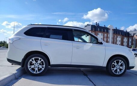 Mitsubishi Outlander III рестайлинг 3, 2012 год, 1 300 000 рублей, 6 фотография