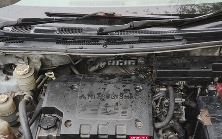 Mitsubishi Dion I рестайлинг, 2000 год, 223 000 рублей, 11 фотография