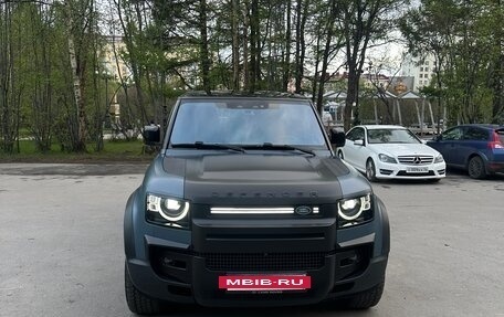 Land Rover Defender II, 2020 год, 7 500 000 рублей, 4 фотография