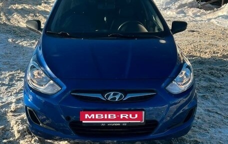 Hyundai Solaris II рестайлинг, 2011 год, 460 000 рублей, 4 фотография