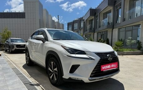 Lexus NX, 2017 год, 3 900 000 рублей, 4 фотография