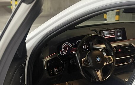 BMW 5 серия, 2018 год, 3 350 000 рублей, 10 фотография