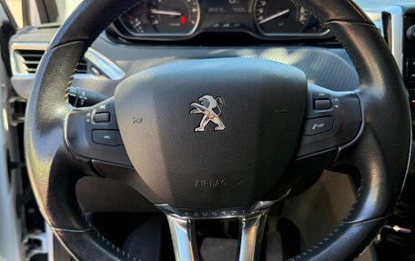 Peugeot 2008 II, 2017 год, 1 450 000 рублей, 11 фотография