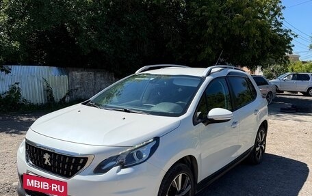 Peugeot 2008 II, 2017 год, 1 450 000 рублей, 5 фотография
