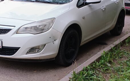 Opel Astra J, 2011 год, 400 000 рублей, 2 фотография