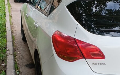 Opel Astra J, 2011 год, 400 000 рублей, 5 фотография