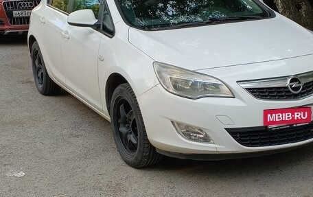 Opel Astra J, 2011 год, 400 000 рублей, 3 фотография