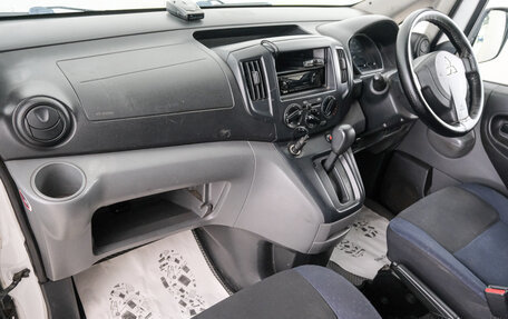 Mitsubishi Delica V, 2012 год, 1 049 000 рублей, 13 фотография