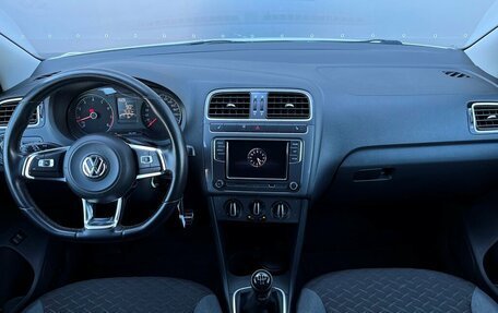 Volkswagen Polo VI (EU Market), 2018 год, 1 068 700 рублей, 6 фотография