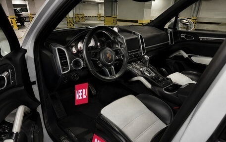 Porsche Cayenne III, 2015 год, 5 990 000 рублей, 8 фотография