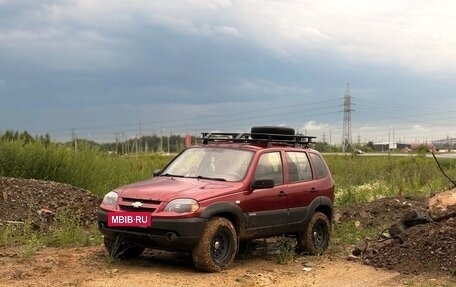 Chevrolet Niva I рестайлинг, 2013 год, 410 000 рублей, 2 фотография