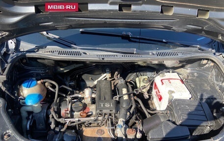 Volkswagen Caddy III рестайлинг, 2011 год, 1 180 000 рублей, 28 фотография