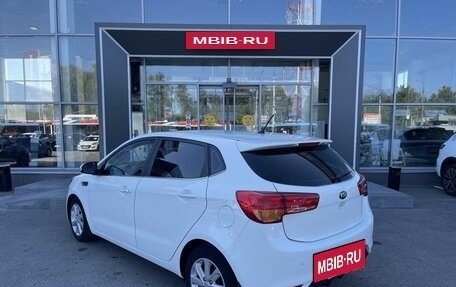 KIA Rio III рестайлинг, 2015 год, 995 000 рублей, 7 фотография