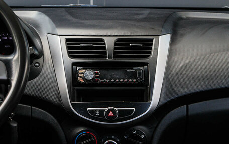 Hyundai Solaris II рестайлинг, 2014 год, 990 000 рублей, 11 фотография