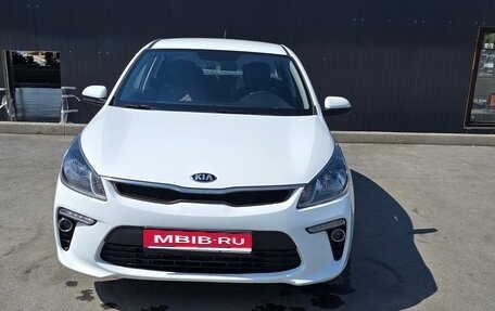 KIA Rio IV, 2020 год, 1 580 000 рублей, 1 фотография