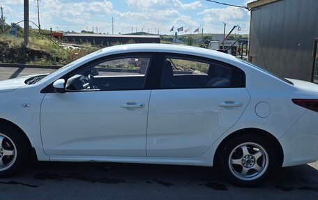 KIA Rio IV, 2020 год, 1 580 000 рублей, 2 фотография