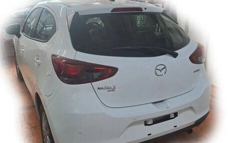 Mazda 2 III, 2023 год, 1 299 999 рублей, 2 фотография